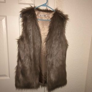 Women’s Fur Vest 🎀